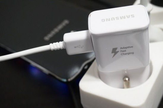 Imagine ORG SAMSUNG INCARCATOR RAPID 9v 2A+Cablu Date micro Usb 1,5M  10+1 GRATIS